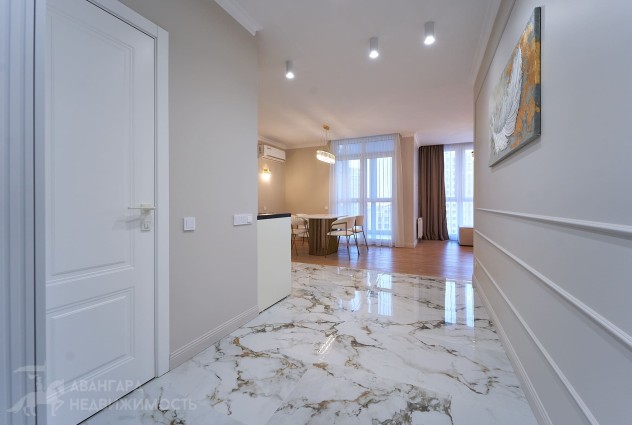 Фото Светлая просторная квартира с абсолютно новым ремонтом возле парка — 11