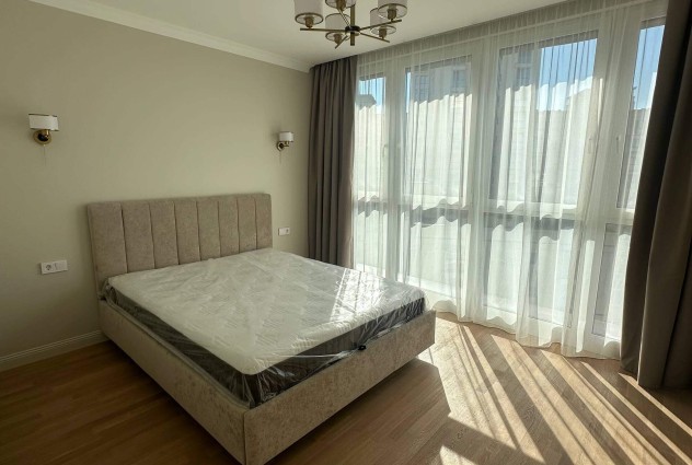 Фото Светлая просторная квартира с абсолютно новым ремонтом возле парка — 25