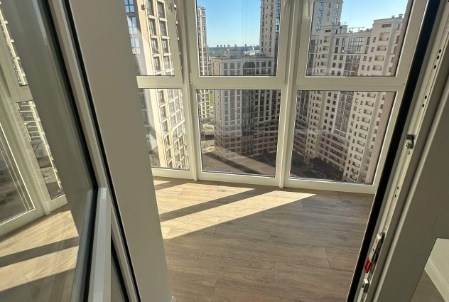 Фото Светлая просторная квартира с абсолютно новым ремонтом возле парка — 29