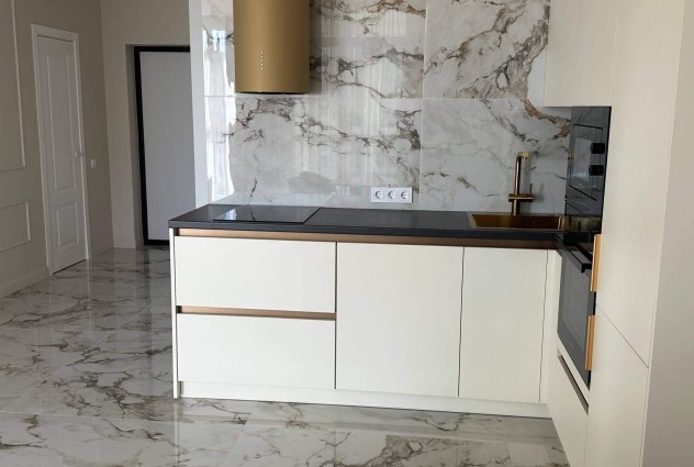 Фото Светлая просторная квартира с абсолютно новым ремонтом возле парка — 11