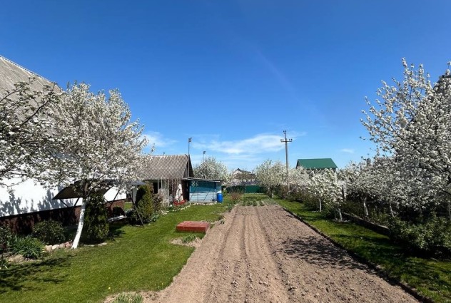 Фото Продаётся просторный дом в городе Червень  — 75