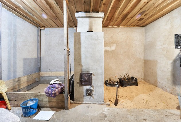 Фото Продаётся просторный дом в городе Червень  — 77