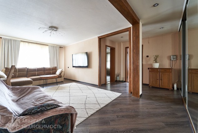 Фото Продается 3комн. квартира у метро Каменная горка: Лобанка 32 — 15