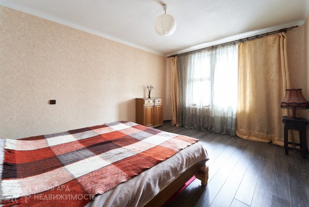 Фото Продается 3комн. квартира у метро Каменная горка: Лобанка 32 — 23