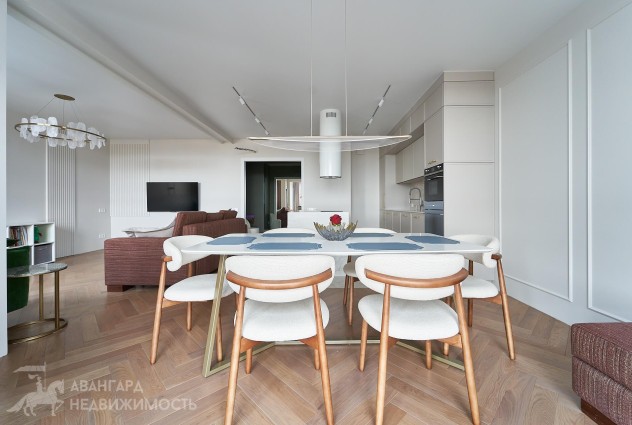 Фото Светлая трехкомнатная квартира с дизайнерским ремонтом возле сквера — 5