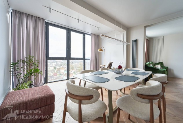 Фото Светлая трехкомнатная квартира с дизайнерским ремонтом возле сквера — 15