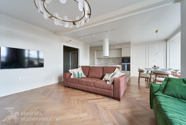 Фото Светлая трехкомнатная квартира с дизайнерским ремонтом возле сквера — 31