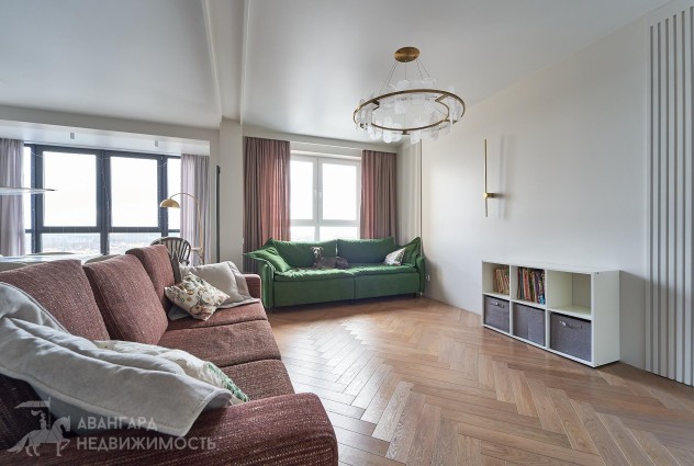 Фото Светлая трехкомнатная квартира с дизайнерским ремонтом возле сквера — 33