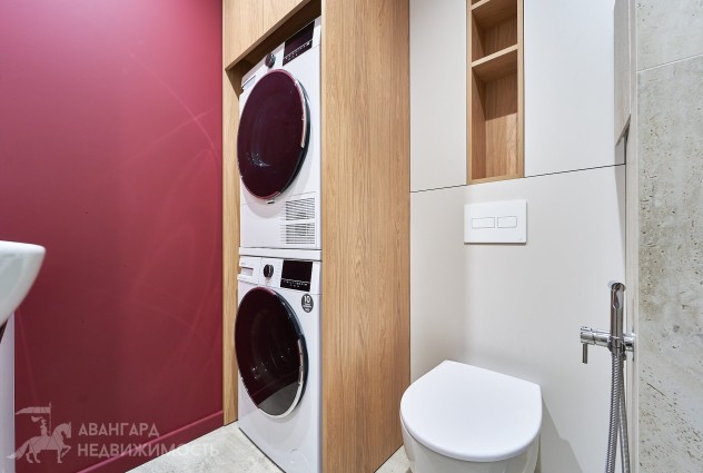 Фото Светлая трехкомнатная квартира с дизайнерским ремонтом возле сквера — 37