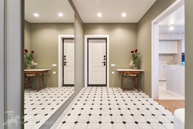 Фото Светлая трехкомнатная квартира с дизайнерским ремонтом возле сквера — 53