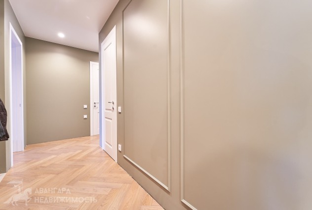 Фото Светлая трехкомнатная квартира с дизайнерским ремонтом возле сквера — 59