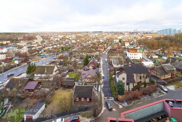 Фото Светлая трехкомнатная квартира с дизайнерским ремонтом возле сквера — 75