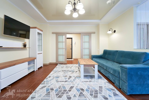 Фото Просторная студия с панорамным видом в мкр. Лебяжий, ул. Мястровская 12. — 5