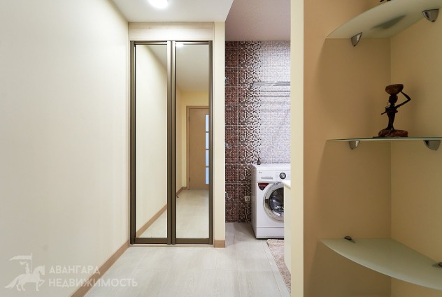 Фото Просторная студия с панорамным видом в мкр. Лебяжий, ул. Мястровская 12. — 43