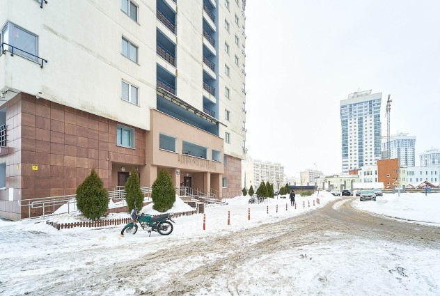 Фото Просторная студия с панорамным видом в мкр. Лебяжий, ул. Мястровская 12. — 55