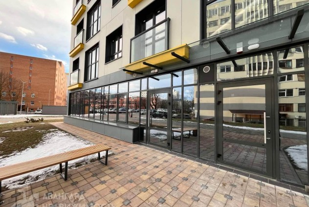 Фото Продажа торгово-административного помещения ЖК «Фарфоровый» — 3