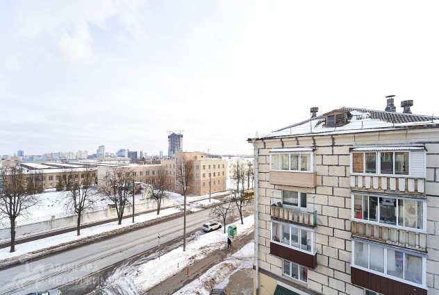 Фото 1 ком. квартира между Севастопольским парком и парком Челюскинцев. — 35