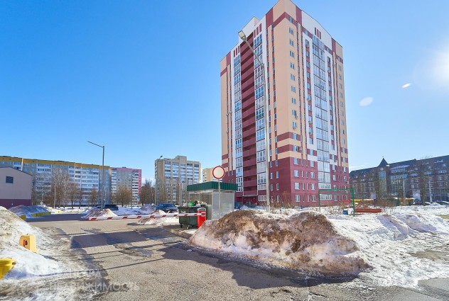 Фото 1-комн. квартира рядом со ст. метро Каменная Горка.  — 35