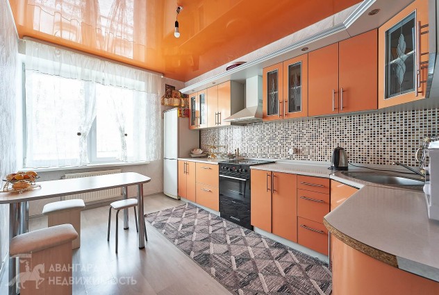 Фото 3 ком. квартира улучшенной планировки, станция метро «Уручье». — 27