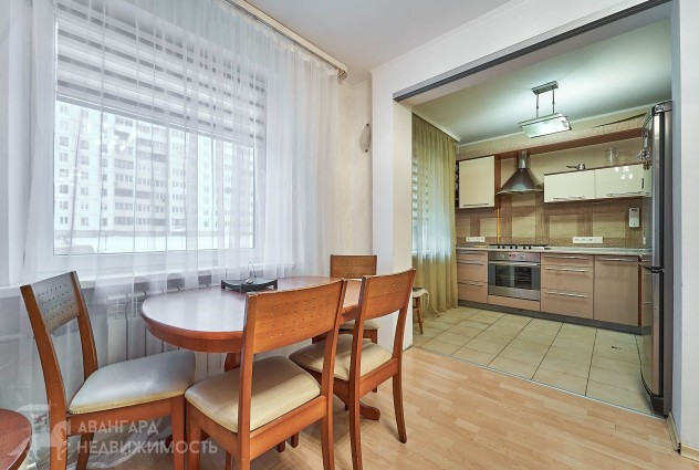 Фото 4-комнатная квартира с отличным ремонтом ул. Парниковая, 9 — 7