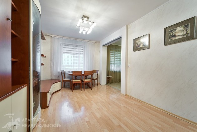 Фото 4-комнатная квартира с отличным ремонтом ул. Парниковая, 9 — 11