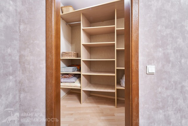 Фото 4-комнатная квартира с отличным ремонтом ул. Парниковая, 9 — 31