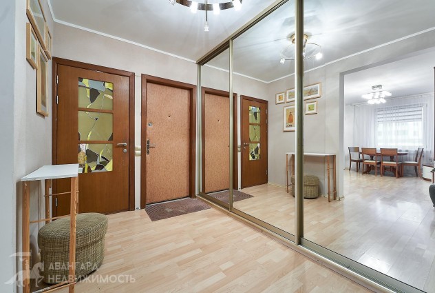 Фото 4-комнатная квартира с отличным ремонтом ул. Парниковая, 9 — 43