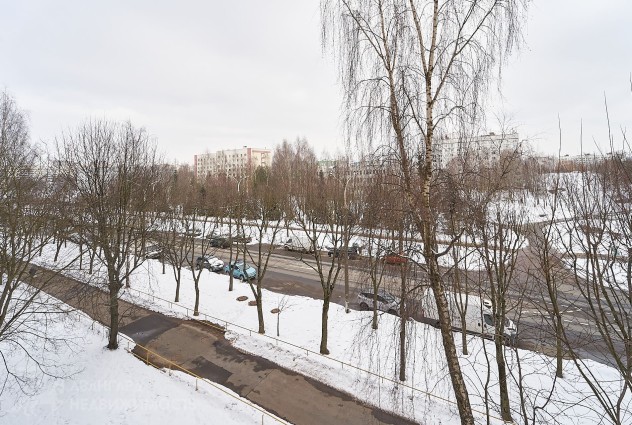 Фото Уютная 1 ком. квартира с ремонтом. Рядом с домом лесопарк «Медвежино» — 35