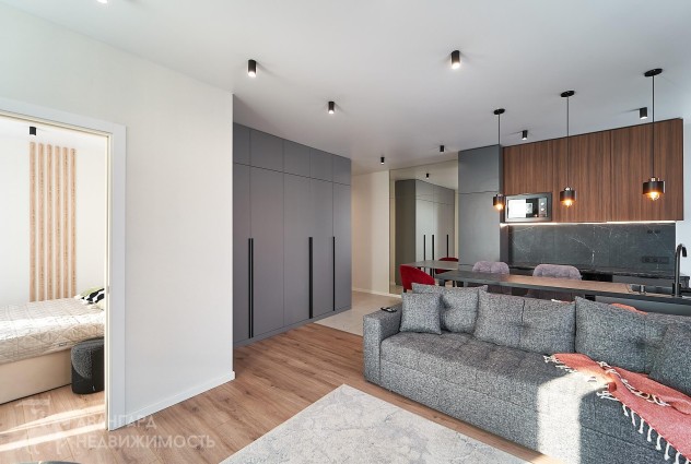 Фото 2-комнатная с отличным ремонтом на 24-м этаже — 3