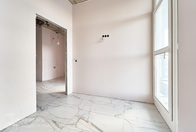 Фото 2-ком. панорамная квартира с потолками 3 м — 11