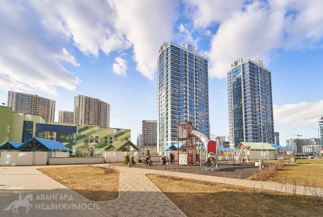 Фото 2-ком. панорамная квартира с потолками 3 м — 33