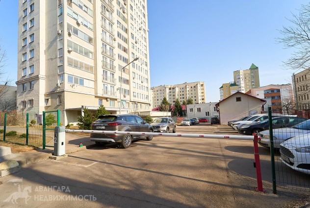 Фото Места хватит всем! Солидные метры в надежном доме.  — 77