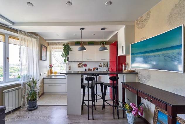 Фото 2-комнатная квартира с отличным ремонтом ул. Бумажкова 37А — 3