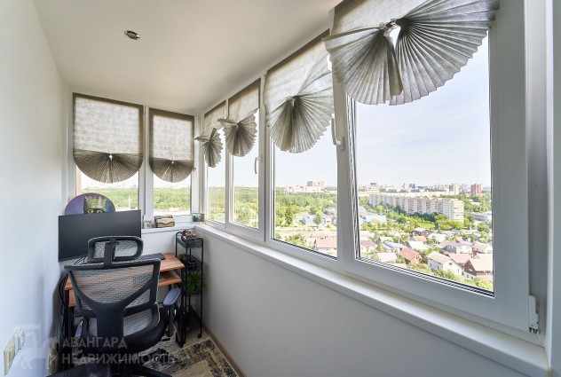 Фото 2-комнатная квартира с отличным ремонтом ул. Бумажкова 37А — 37