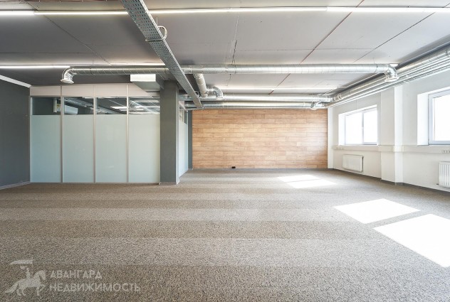 Фото Аренда офиса с отделкой в бизнес-центре по ул. Жуковского — 3