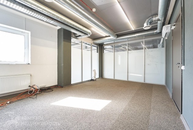 Фото Аренда офиса с отделкой в бизнес-центре по ул. Жуковского — 11