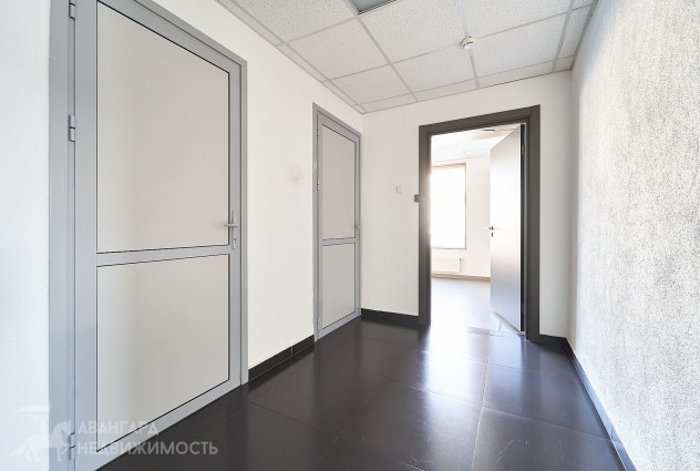 Фото Аренда офиса с отделкой в бизнес-центре по ул. Жуковского — 17
