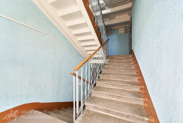 Фото 3-х комнатная квартира с хорошим ремонтом возле метро!  — 35