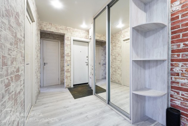 Фото 3-х комнатная квартира с хорошим ремонтом возле метро!  — 9