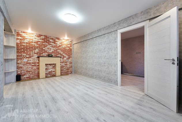 Фото 3-х комнатная квартира с хорошим ремонтом возле метро!  — 13