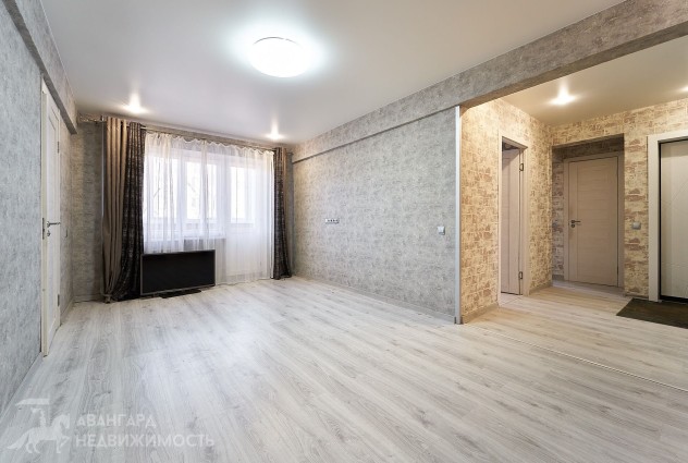 Фото 3-х комнатная квартира с хорошим ремонтом возле метро!  — 17