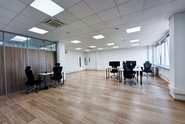 Фото Офисные помещения возле метро (г. Минск, ул. Скрыганова, 14) — 13