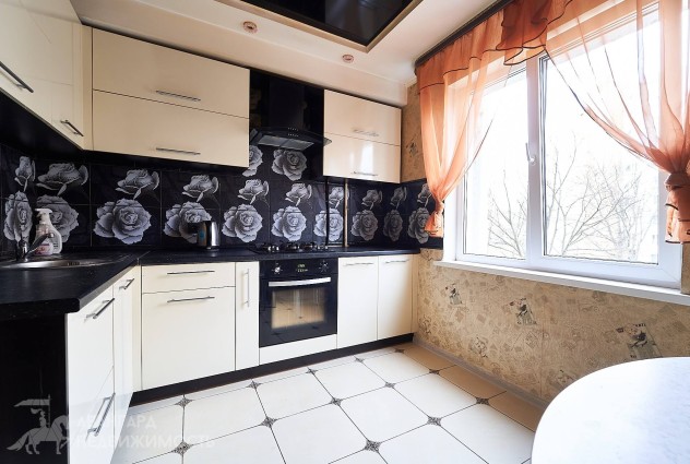 Фото Продаётся 3-комнатная квартира по адресе ул. Асаналиева, 4 — 3