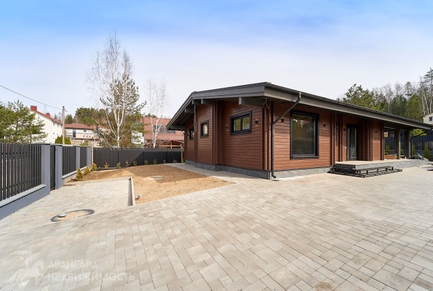 Фото Просторный и современный дом в ст Узборье-Строй  — 1