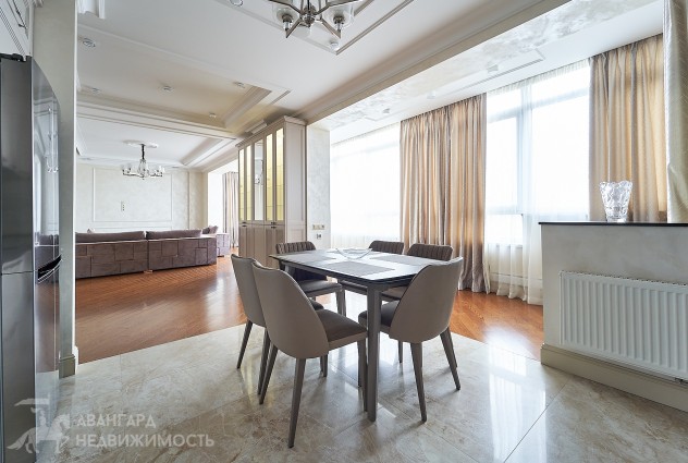 Фото Эксклюзивная квартира в историческом центре «Дом у Троицкого» — 25