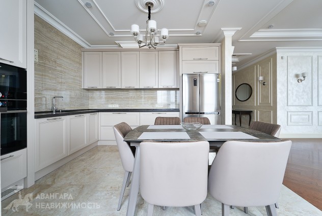 Фото Эксклюзивная квартира в историческом центре «Дом у Троицкого» — 31