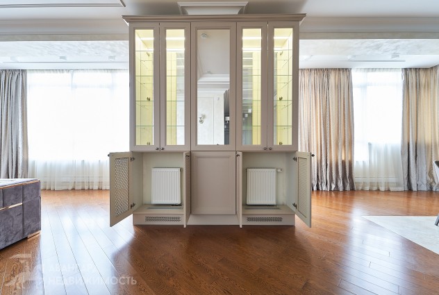 Фото Эксклюзивная квартира в историческом центре «Дом у Троицкого» — 37