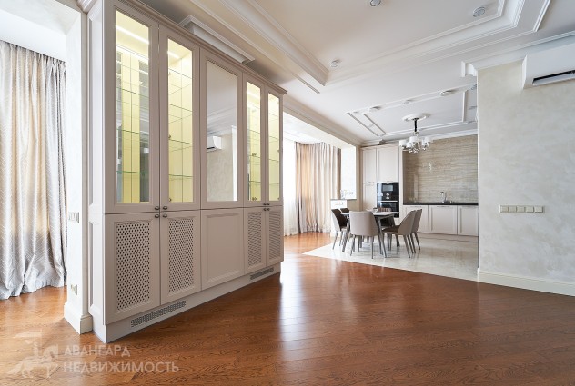 Фото Эксклюзивная квартира в историческом центре «Дом у Троицкого» — 39