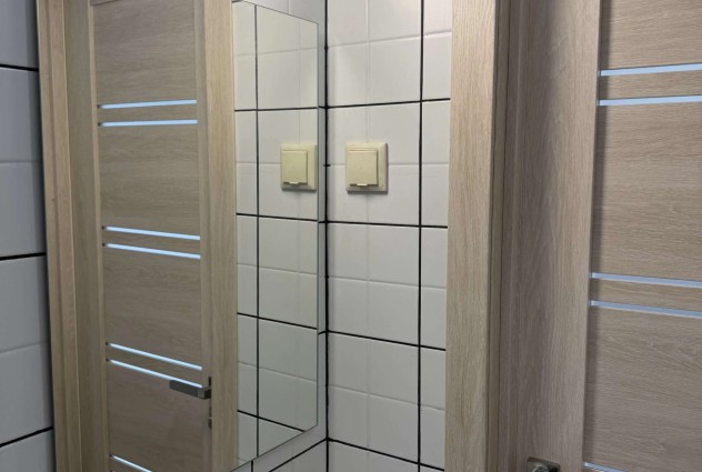 Фото Продается 2-х комн.квартира рядом ст.м. Академия Наук. — 17