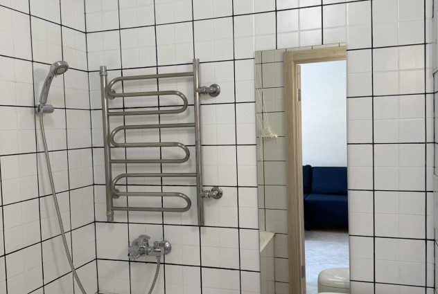 Фото Продается 2-х комн.квартира рядом ст.м. Академия Наук. — 19